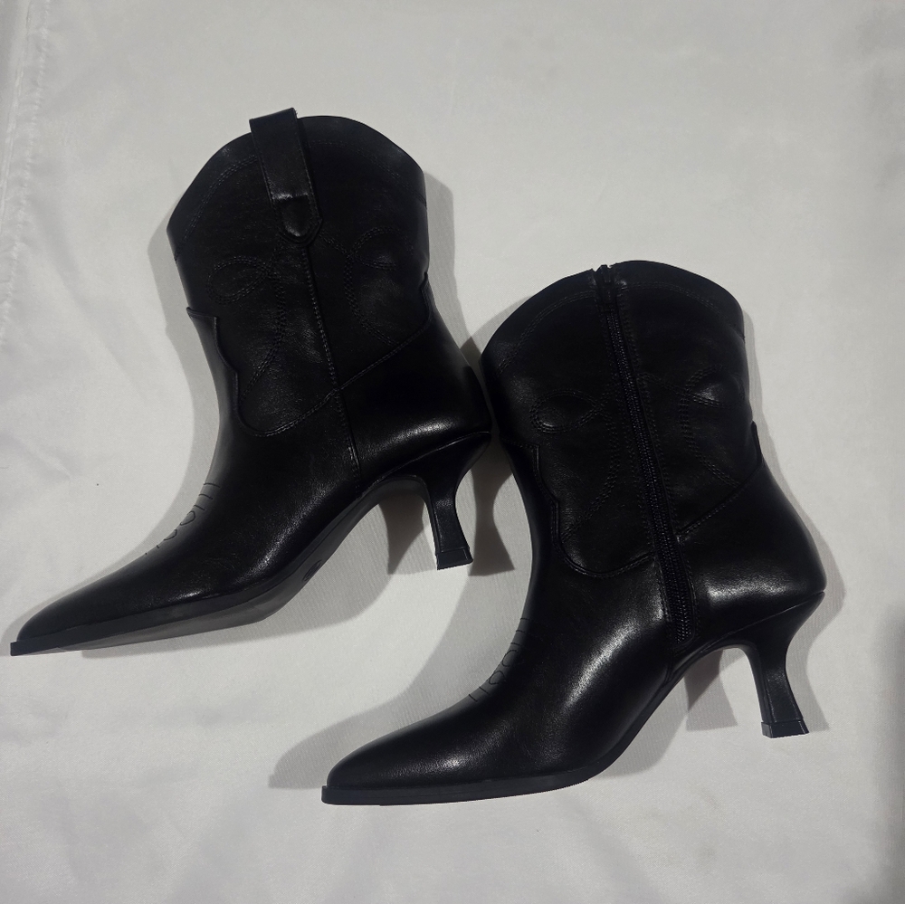 Elegant Black Women's Heeled Boots
